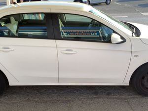 Citroën C-Elysée VTi 70cv Exclusive NACIONAL  ÚNICO PROPIETARIO - 212.000KM  - Foto 3