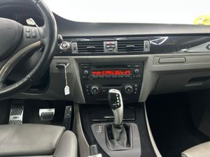 BMW Serie 3 325d Coupe E92 Auto Pack M 235Cv  - Foto 25