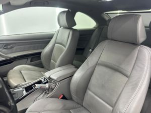 BMW Serie 3 325d Coupe E92 Auto Pack M 235Cv  - Foto 16