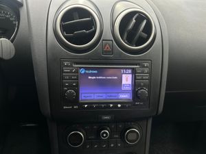 Nissan Qashqai 2.0 dCi TEKNA PREMIUM 4x4 A/T 17