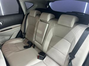 Nissan Qashqai 2.0 dCi TEKNA PREMIUM 4x4 A/T 17