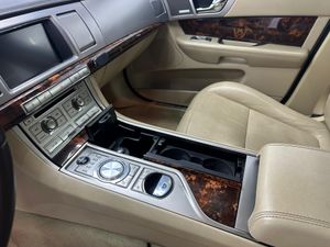 Jaguar XF 3.0 V6 Diésel Luxury  - Foto 25