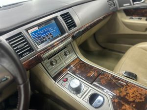 Jaguar XF 3.0 V6 Diésel Luxury  - Foto 18