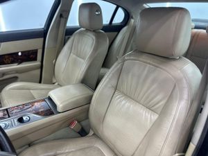 Jaguar XF 3.0 V6 Diésel Luxury  - Foto 10