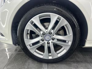 Mercedes Clase C C 200 CDI Avantgarde Automatico 136Cv -230.000Km  - Foto 13