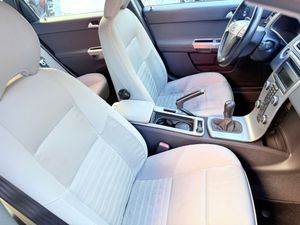 Volvo V50 2.0D Momentum Nacional Único propietario - 154.000Km  - Foto 8