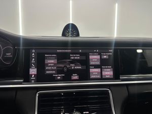 Porsche Panamera 4 E-Hybrid Executive  - Foto 13