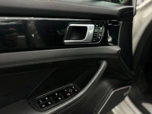 Porsche Panamera 4 E-Hybrid Executive  - Foto 17