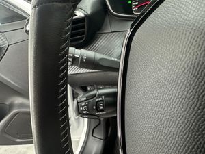 Peugeot 208 PureTech 55kW (75CV) Allure Nacional - Solo 35.000Km  - Foto 26