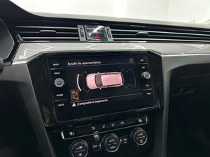 Volkswagen Passat Variant Executive 2.0 TDI 110kW (150CV)  - Foto 13