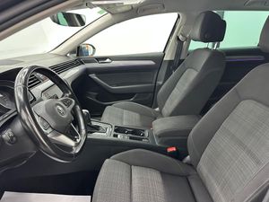Volkswagen Passat Variant Executive 2.0 TDI 110kW (150CV)  - Foto 18
