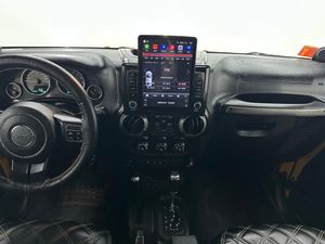 Jeep Wrangler  Wrangler 3.6 V6 Sahara Aut  - Foto 23