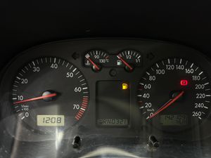 Volkswagen Golf 1.6 HIGHLINE AUTOMATIC 100cv Nacional  - Foto 5