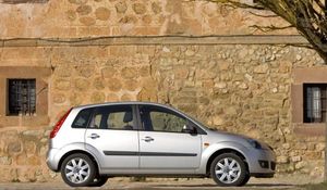 Ford Fiesta 1.4 Ghia 2008  80Cv Nacional  - Foto 2