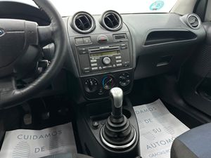 Ford Fiesta 1.4 Ghia 2008  80Cv Nacional  - Foto 17