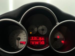 Alfa Romeo GT 1.9 JTD Distinctive - 199.000Km  - Foto 8