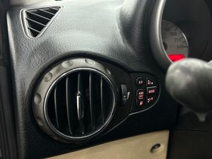 Alfa Romeo GT 1.9 JTD Distinctive - 199.000Km  - Foto 17