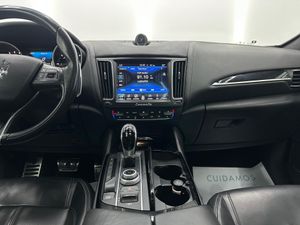 Maserati Levante V6 275 HP D AWD GranLusso  - Foto 12