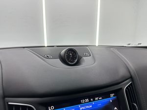 Maserati Levante V6 275 HP D AWD GranLusso  - Foto 14