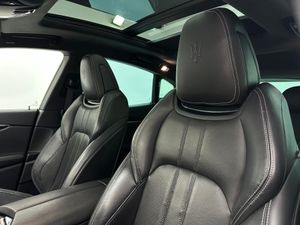 Maserati Levante V6 275 HP D AWD GranLusso  - Foto 8