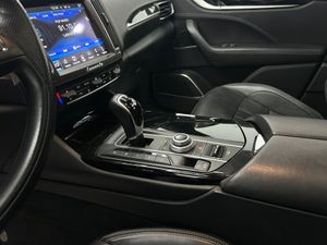 Maserati Levante V6 275 HP D AWD GranLusso  - Foto 24