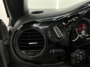 Volkswagen Beetle 1.6 TDI 105cv Beetlemanía  - Foto 16