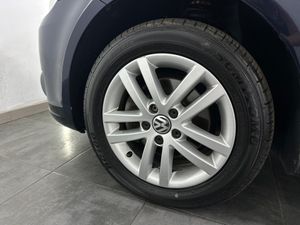 Volkswagen Touran 1.6 TDI 105cv DSG Advance Bmotion Tech  - Foto 14