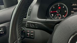 Volkswagen Touran 1.6 TDI 105cv DSG Advance Bmotion Tech  - Foto 24