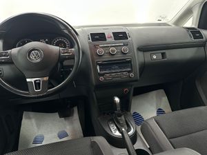 Volkswagen Touran 1.6 TDI 105cv DSG Advance Bmotion Tech  - Foto 16