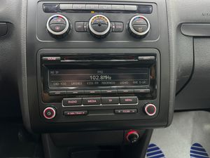 Volkswagen Touran 1.6 TDI 105cv DSG Advance Bmotion Tech  - Foto 26
