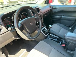 Dodge Caliber 2.0 SE Diseño  - Foto 15