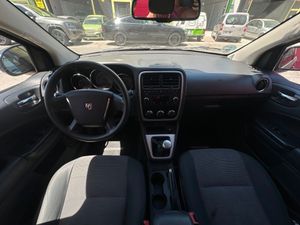 Dodge Caliber 2.0 SE Diseño  - Foto 10