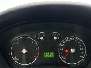 Ford Focus 1.8 TDCi Sport  - Foto 5