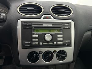 Ford Focus 1.8 TDCi Sport  - Foto 17