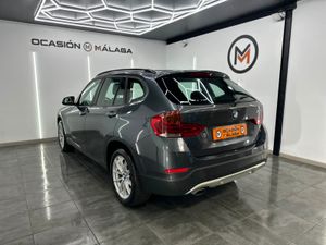 BMW X1 sDrive16d Essential Edition  - Foto 3