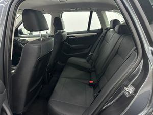 BMW X1 sDrive16d Essential Edition  - Foto 15