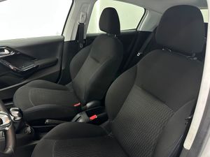 Peugeot 208 5P Signature BlueHDi 73KW (100CV)  - Foto 11