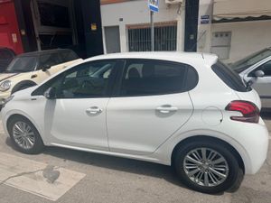 Peugeot 208 5P Signature BlueHDi 73KW (100CV)  - Foto 8
