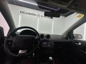 Ford Fiesta 2.0 ST Coupé  - Foto 12
