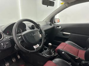 Ford Fiesta 2.0 ST Coupé  - Foto 5