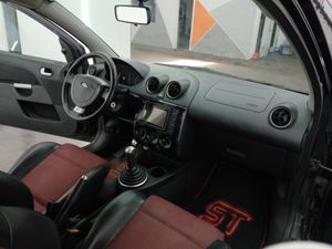 Ford Fiesta 2.0 ST Coupé  - Foto 6