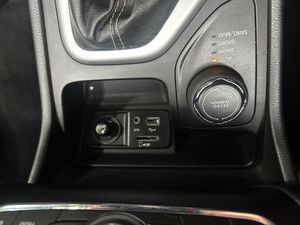 Jeep Cherokee 2.2CRD 136kW Night Eagle III Aut 4x4 AD1  - Foto 23
