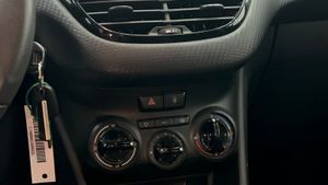 Peugeot 2008 Style 1.2L PureTech 81KW (110CV) S&S ÚNICO PROPIETARIO  - Foto 15