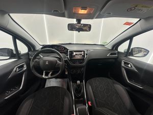Peugeot 2008 Style 1.2L PureTech 81KW (110CV) S&S ÚNICO PROPIETARIO  - Foto 5