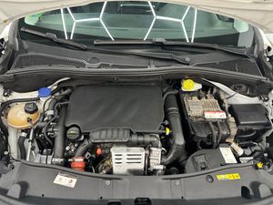 Peugeot 2008 Style 1.2L PureTech 81KW (110CV) S&S ÚNICO PROPIETARIO  - Foto 8