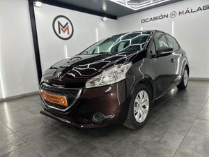 Peugeot 208 5P ALLURE 1.2 VTi 82  - Foto 2