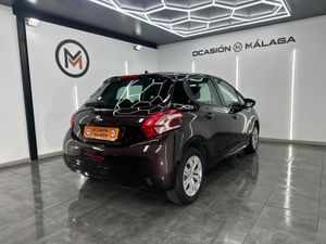 Peugeot 208 5P ALLURE 1.2 VTi 82  - Foto 4