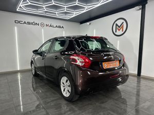 Peugeot 208 5P ALLURE 1.2 VTi 82  - Foto 3
