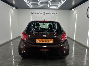 Peugeot 208 5P ALLURE 1.2 VTi 82  - Foto 21