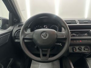 Skoda Fabia 1.0 MPI 60cv Ambition  - Foto 21